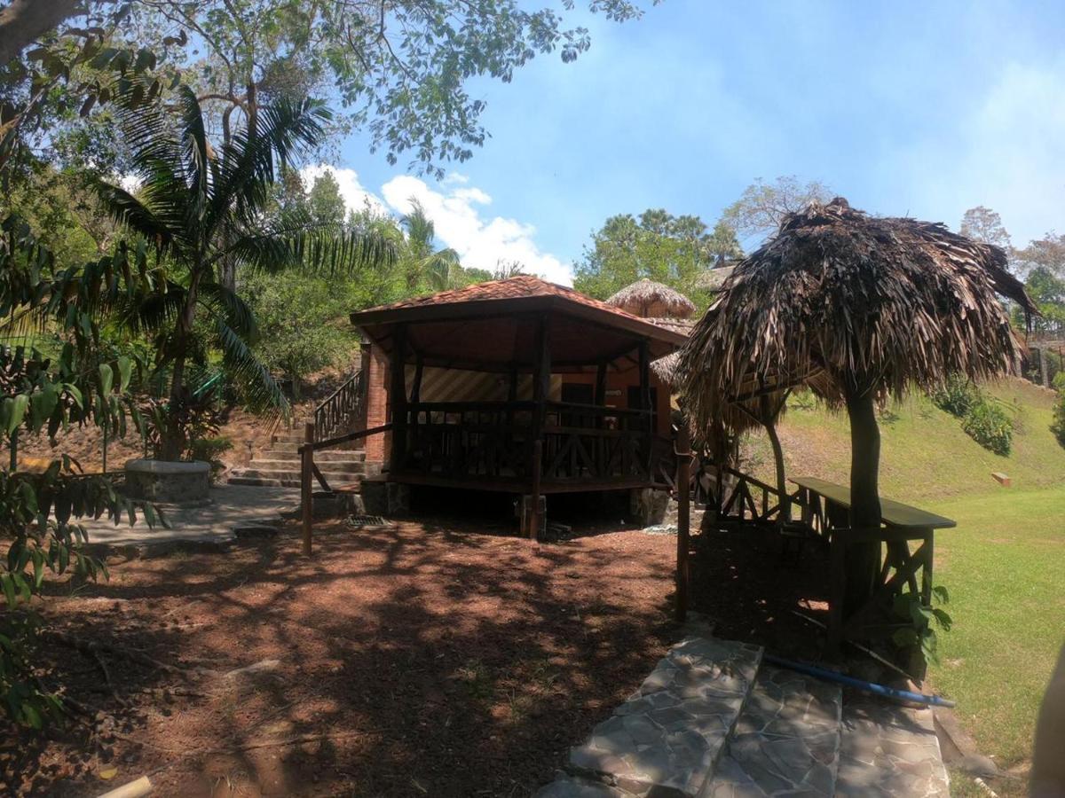 Hotel Poza Blanca Lodge San Mateo Eksteriør bilde